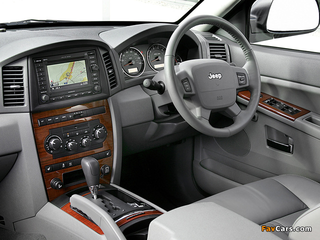 Jeep Grand Cherokee 5.7 Limited UK-spec (WK) 2005–10 wallpapers (640 x 480)