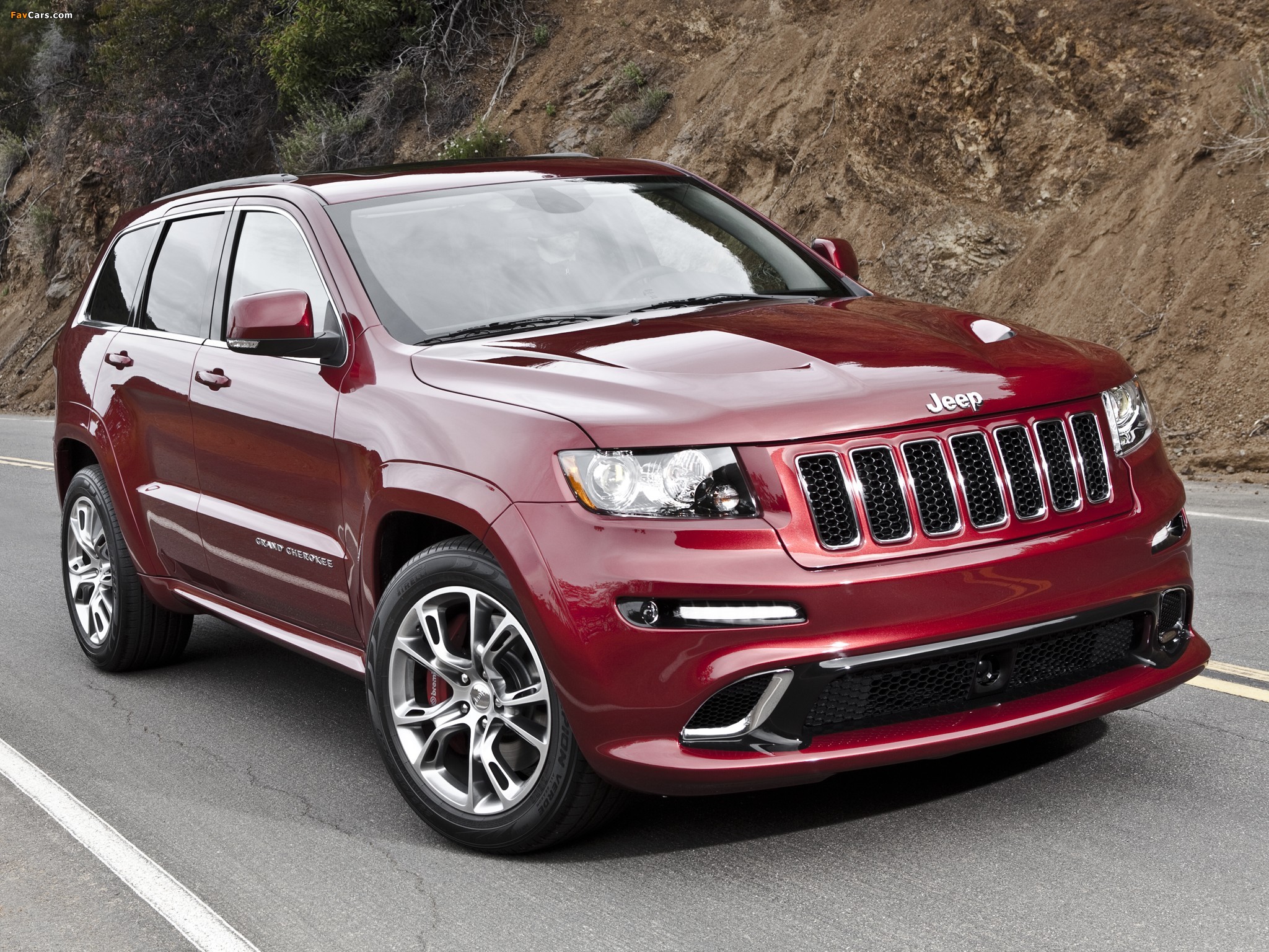Jeep Grand Cherokee SRT8 (WK2) 2011 pictures (2048 x 1536)