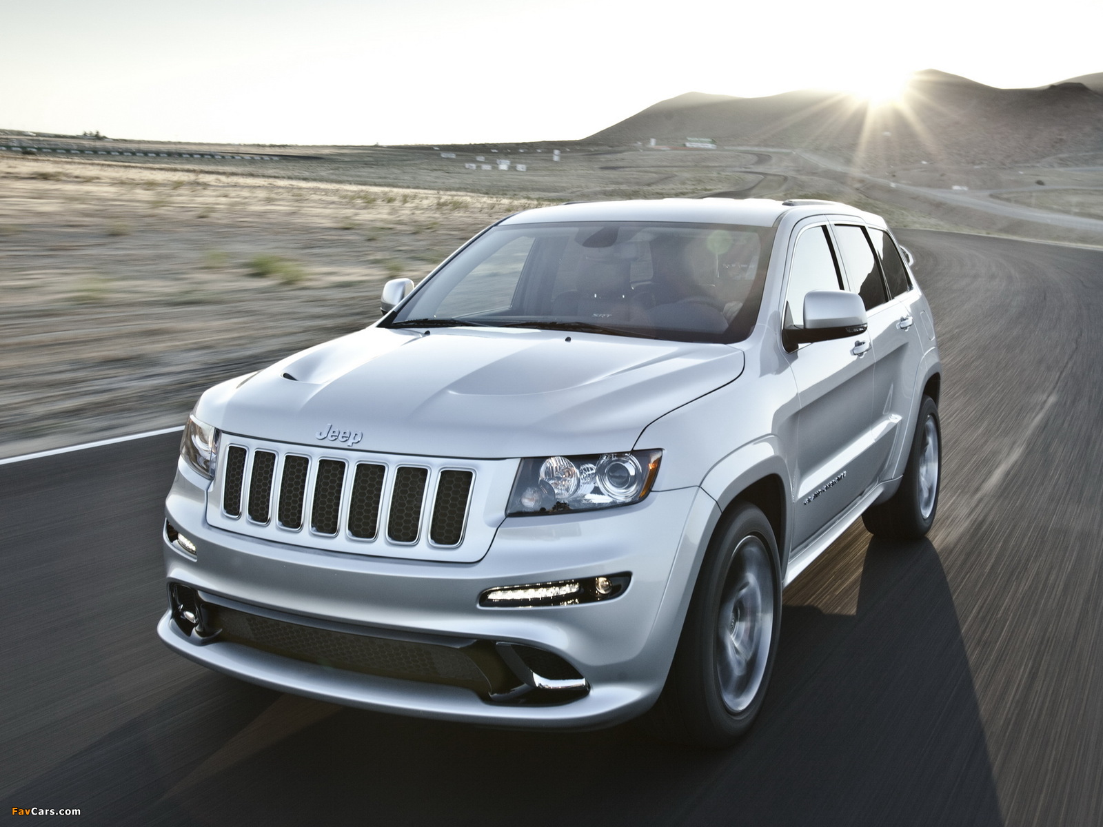 Jeep Grand Cherokee SRT8 (WK2) 2011 pictures (1600 x 1200)