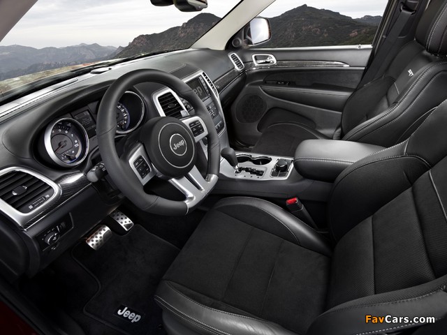 Jeep Grand Cherokee SRT8 (WK2) 2011 pictures (640 x 480)