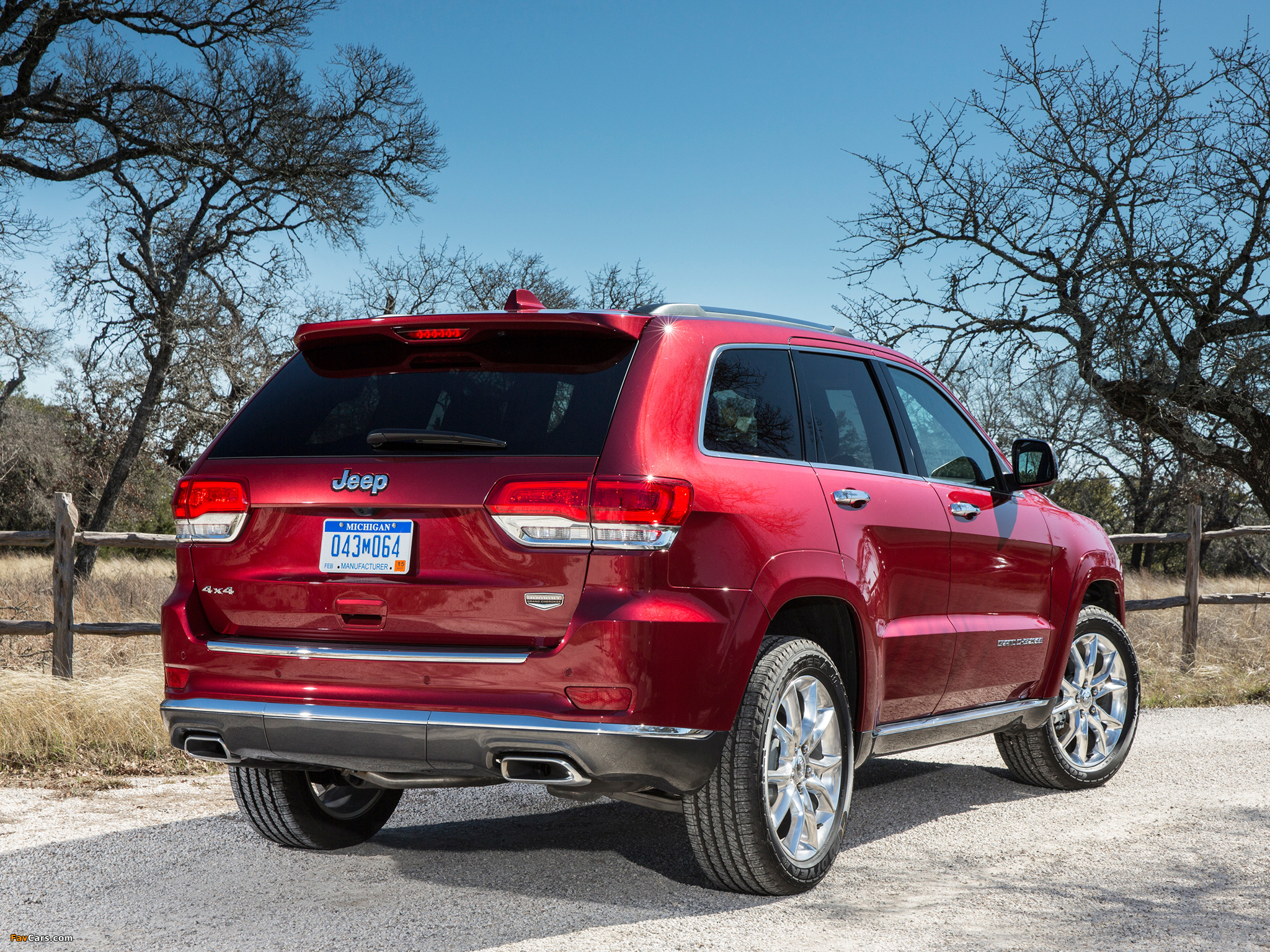 Jeep Grand Cherokee Summit (WK2) 2013 wallpapers (2048 x 1536)