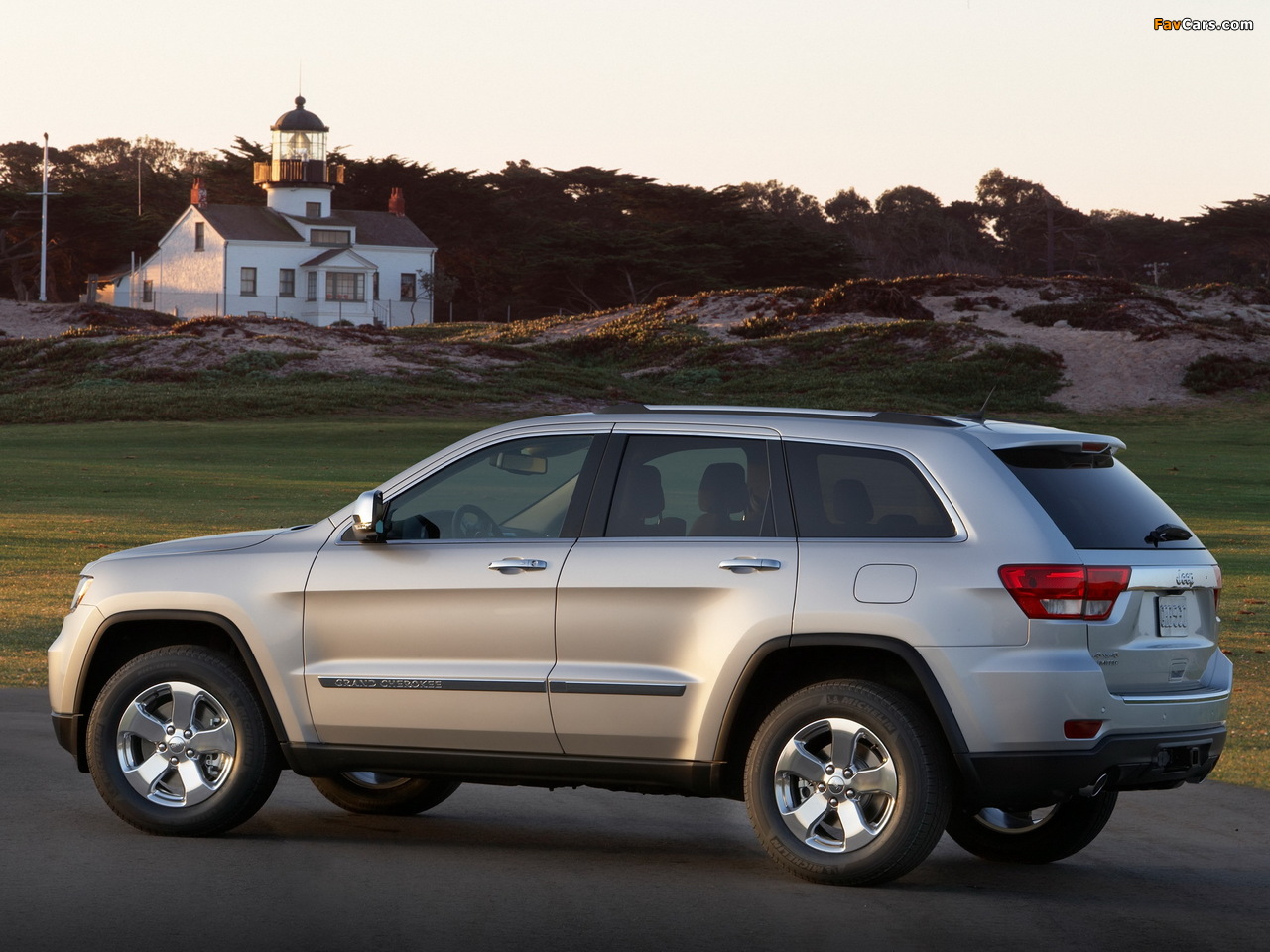 Jeep Grand Cherokee (WK2) 2010 photos (1280 x 960)