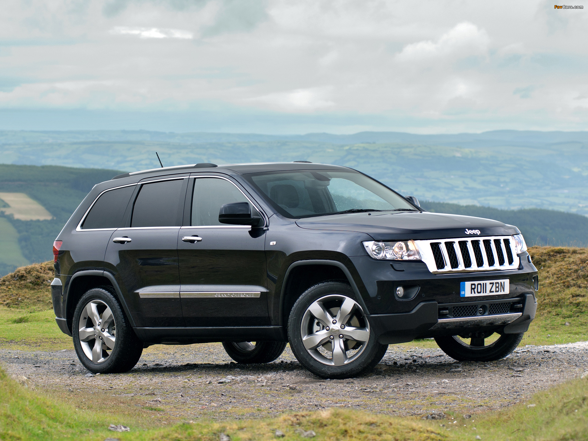 Jeep Grand Cherokee UK-spec (WK2) 2011 pictures (2048 x 1536)