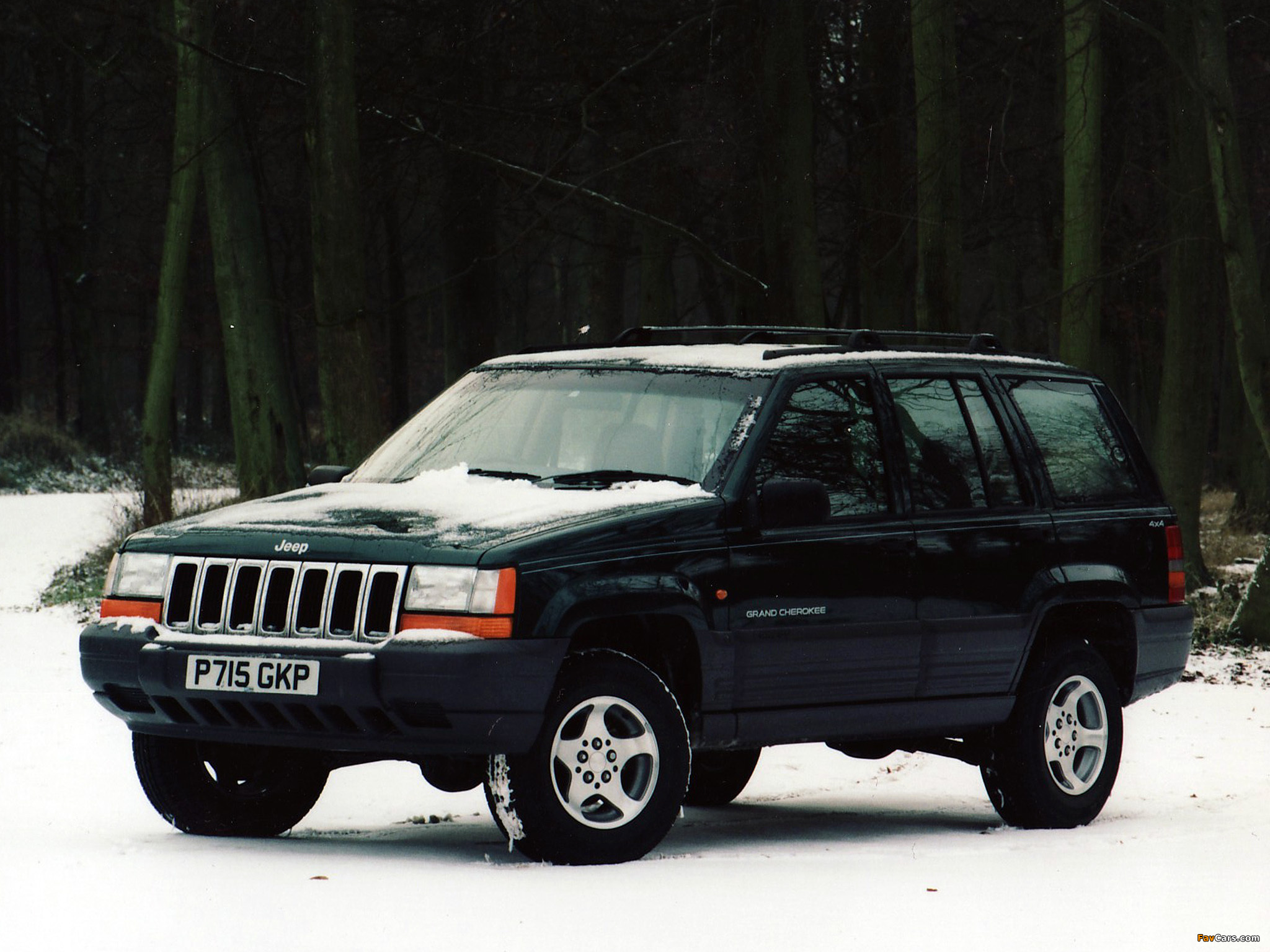 Photos of Jeep Grand Cherokee Laredo UK-spec (ZJ) 1996–98 (2048 x 1536)