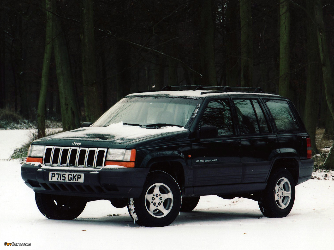 Photos of Jeep Grand Cherokee Laredo UK-spec (ZJ) 1996–98 (1280 x 960)