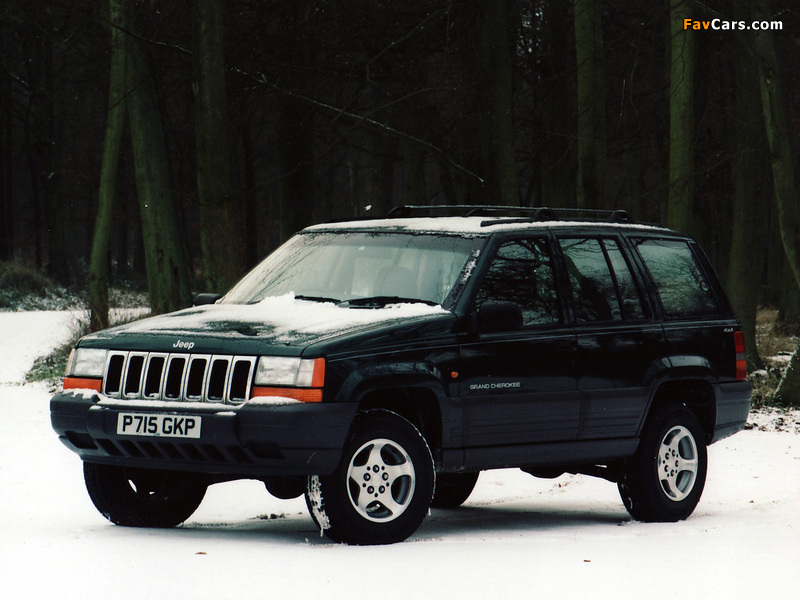 Photos of Jeep Grand Cherokee Laredo UK-spec (ZJ) 1996–98 (800 x 600)