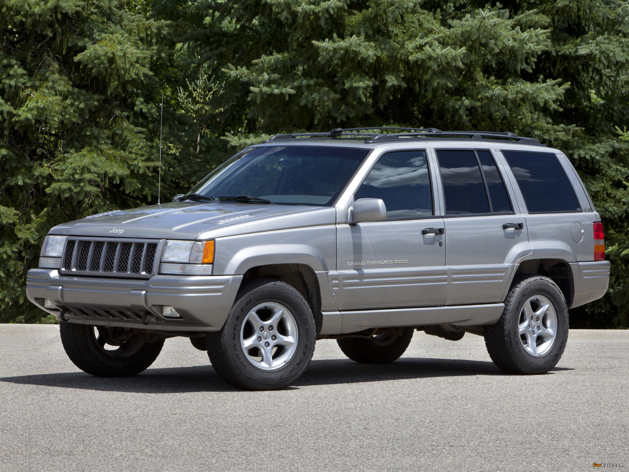 Photos of Jeep Grand Cherokee 5.9 Limited (ZJ) 1998 (2048 x 1536)