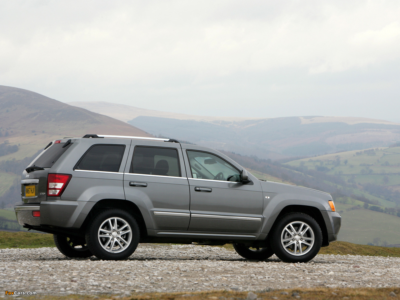 Photos of Jeep Grand Cherokee Overland UK-spec (WK) 2008–10 (1280 x 960)