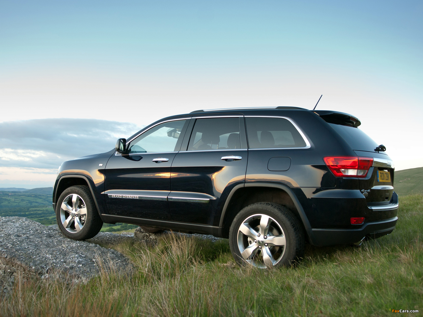 Photos of Jeep Grand Cherokee UK-spec (WK2) 2011 (1600 x 1200)