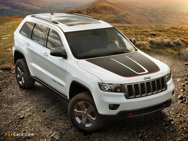 Photos of Jeep Grand Cherokee Trailhawk (WK2) 2012 (640 x 480)