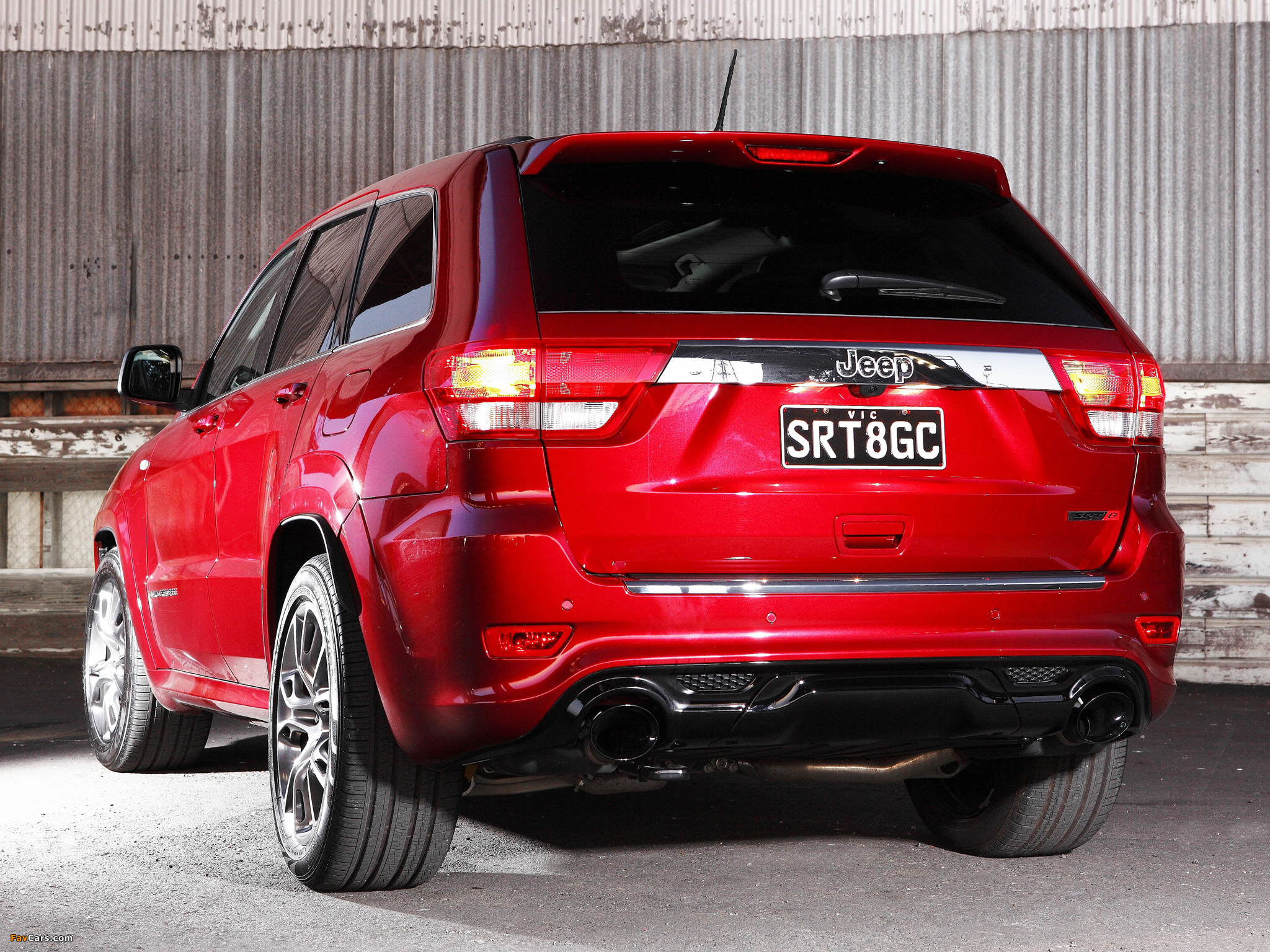 Photos of Jeep Grand Cherokee SRT8 AU-spec (WK2) 2012–13 (2048 x 1536)