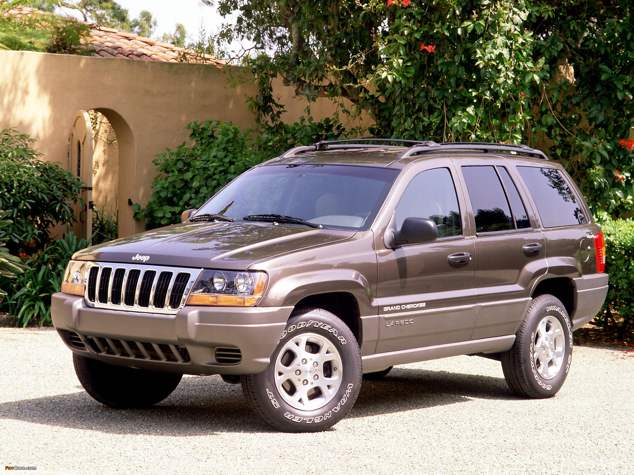 Pictures of Jeep Grand Cherokee Laredo (WJ) 1998–2004 (2048 x 1536)