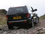 Pictures of Jeep Grand Cherokee 5.7 Limited UK-spec (WK) 2005–10