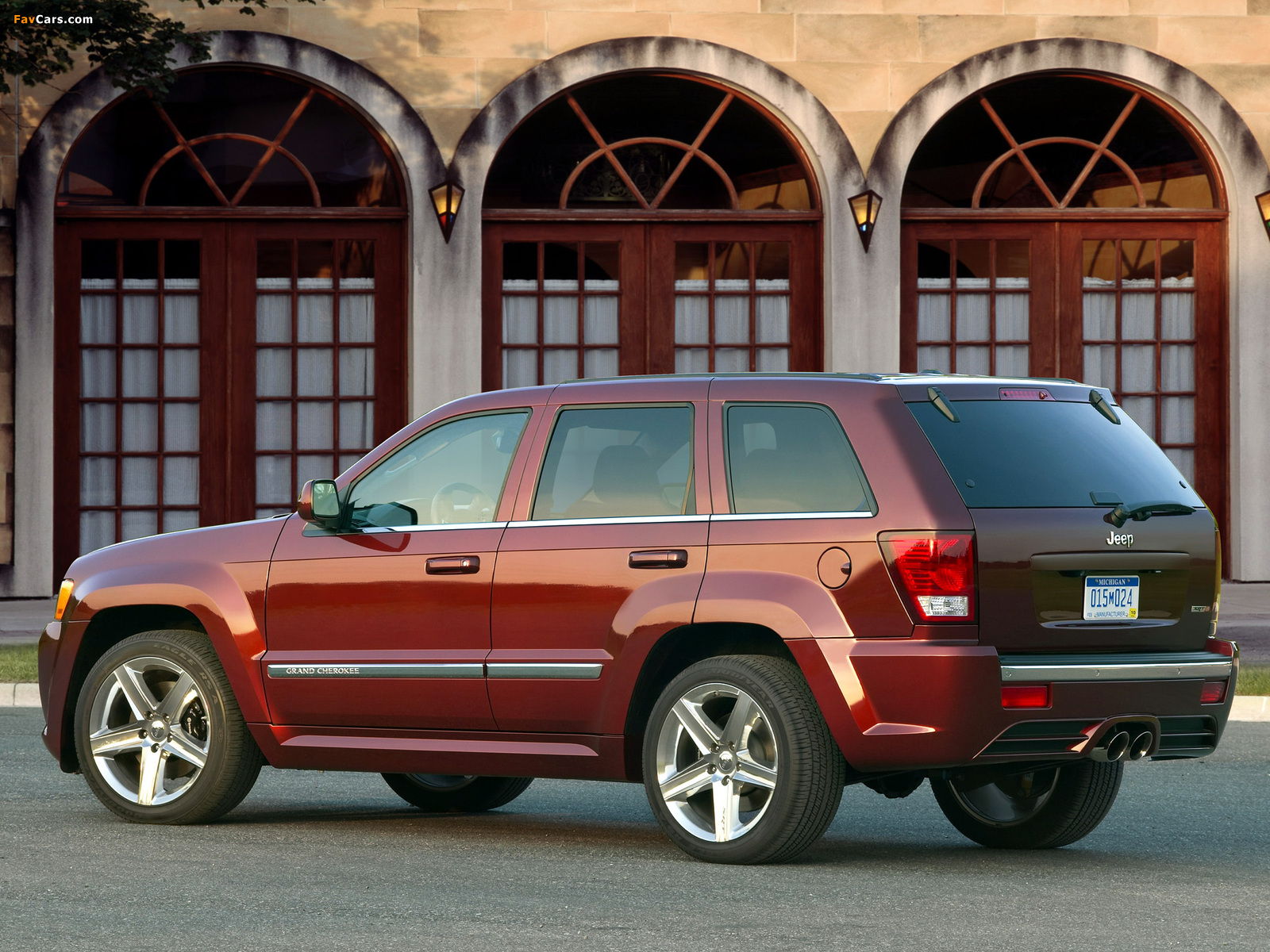 Pictures of Jeep Grand Cherokee SRT8 (WK) 2006–10 (1600 x 1200)