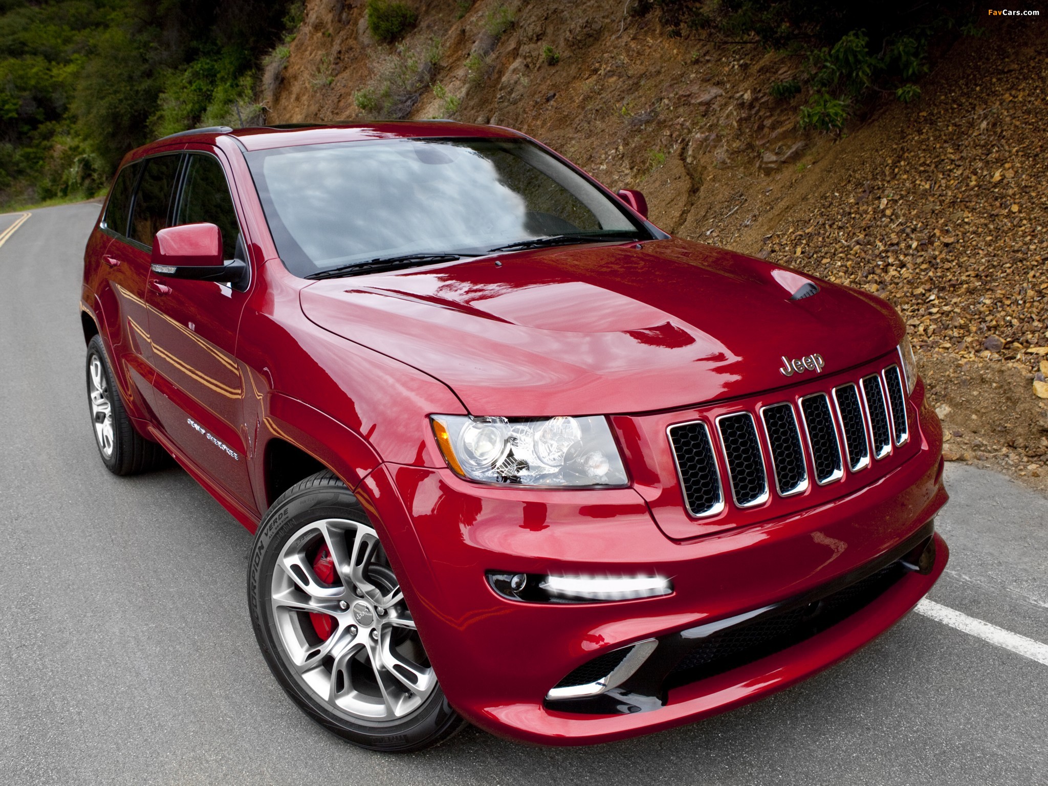 Pictures of Jeep Grand Cherokee SRT8 (WK2) 2011 (2048 x 1536)