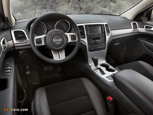 Pictures of Jeep Grand Cherokee Trailhawk (WK2) 2012 (640 x 480)
