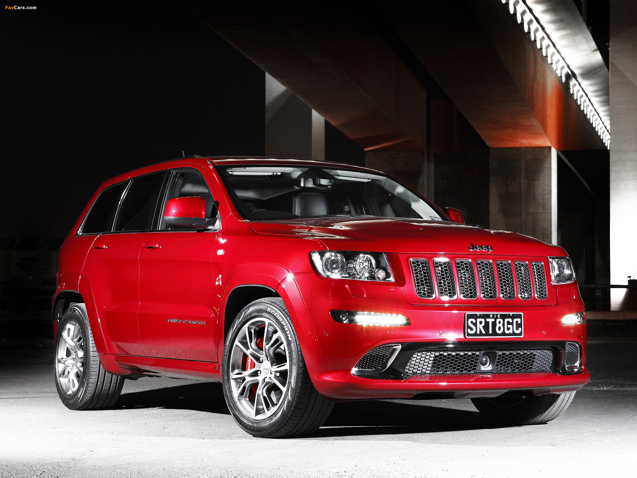 Pictures of Jeep Grand Cherokee SRT8 AU-spec (WK2) 2012–13 (2048 x 1536)
