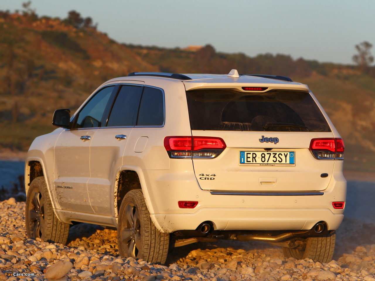 Pictures of Jeep Grand Cherokee Overland EU-spec (WK2) 2013 (1280 x 960)