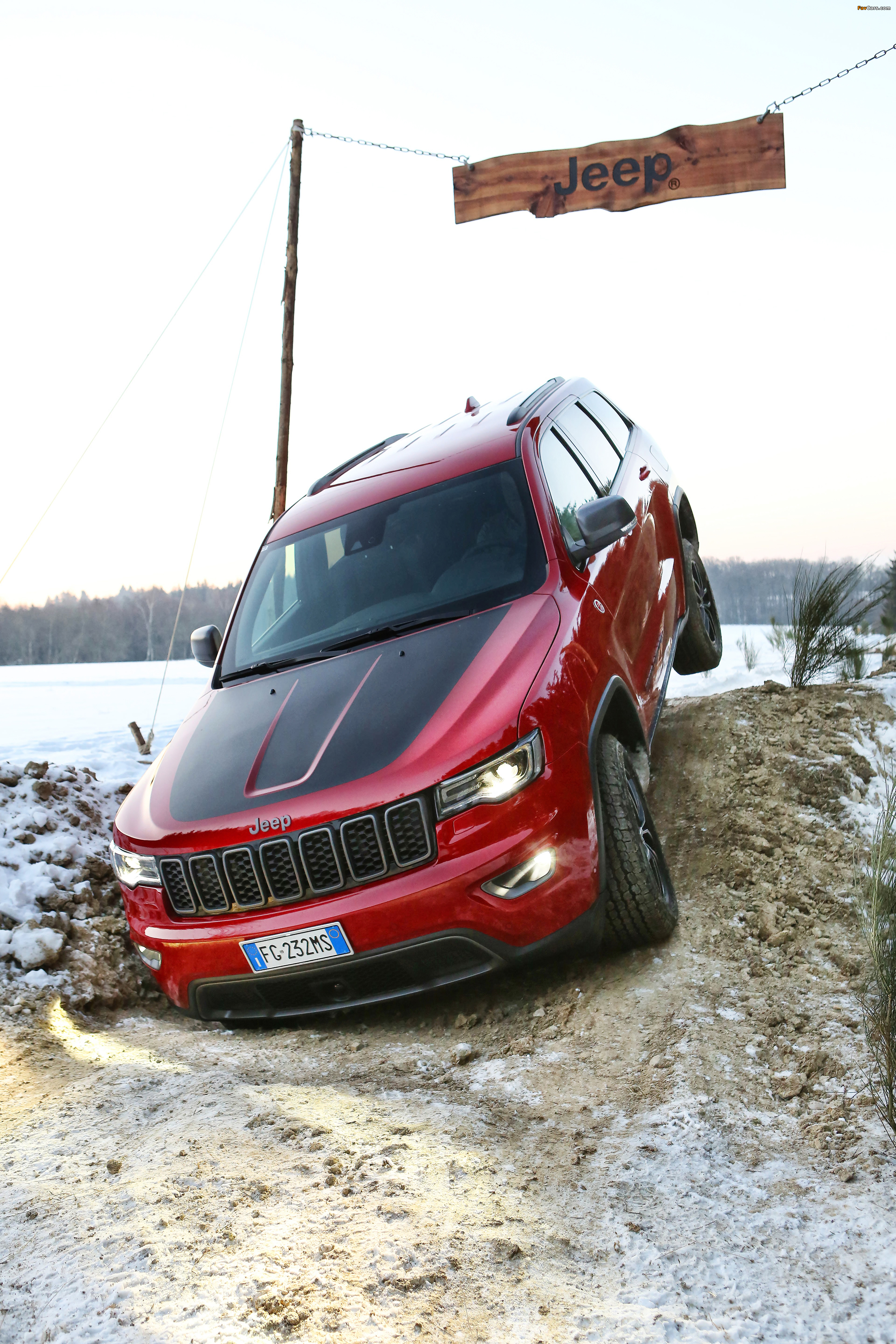 Pictures of Jeep Grand Cherokee Trailhawk (WK2) 2016 (2731 x 4096)