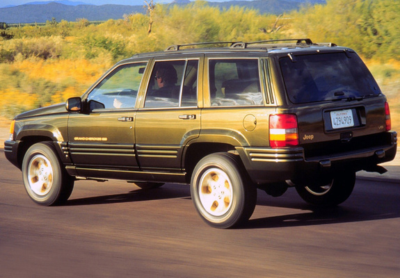 Pictures of Jeep Grand Cherokee Limited (ZJ) 1996–98