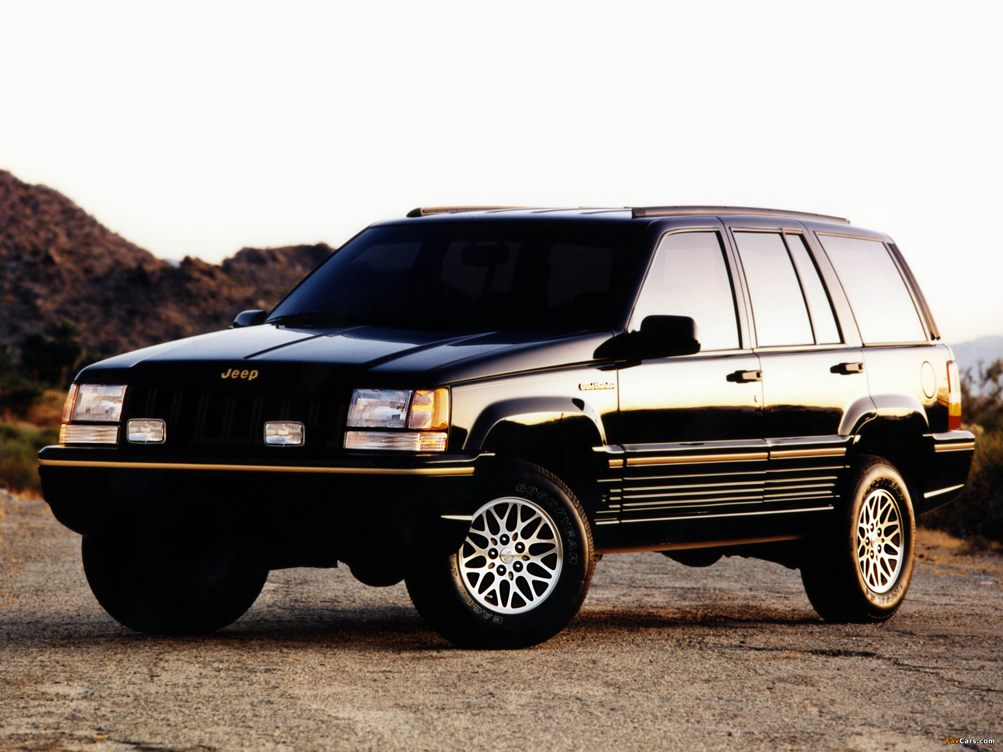 Jeep Grand Cherokee Limited (ZJ) 1993–96 wallpapers (2048 x 1536)
