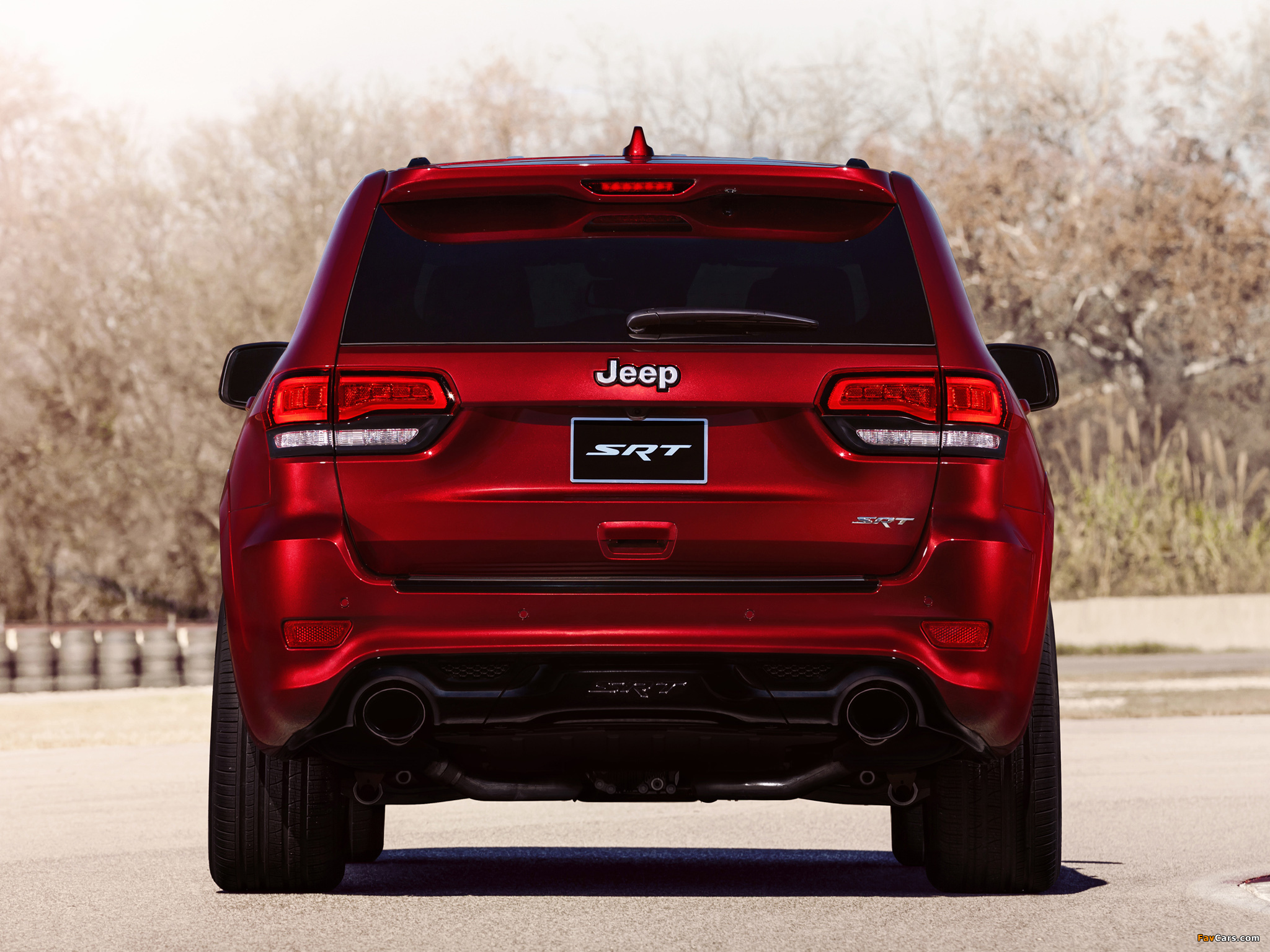 Jeep Grand Cherokee SRT (WK2) 2013 wallpapers (2048 x 1536)