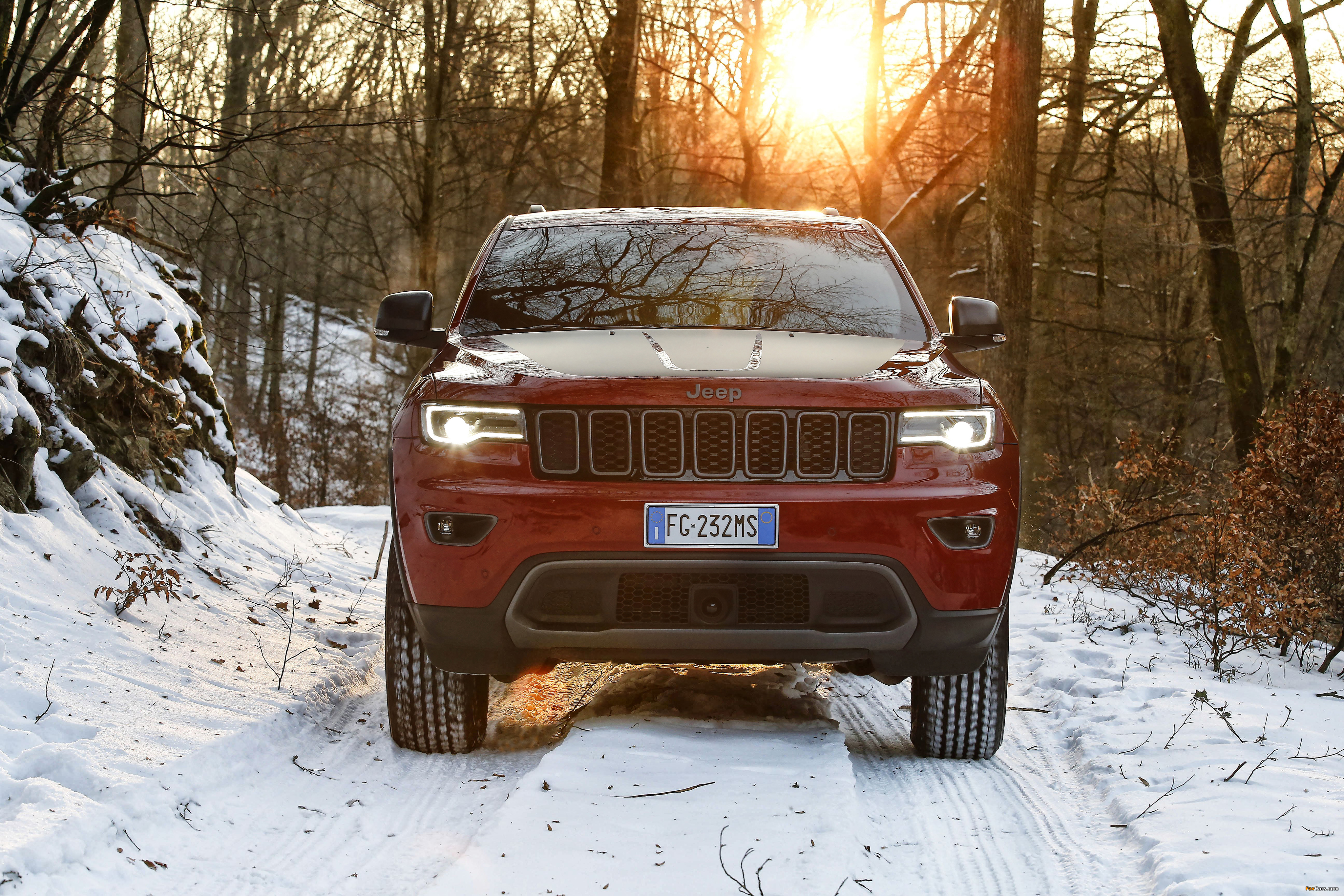 Jeep Grand Cherokee Trailhawk (WK2) 2016 wallpapers (4096 x 2731)