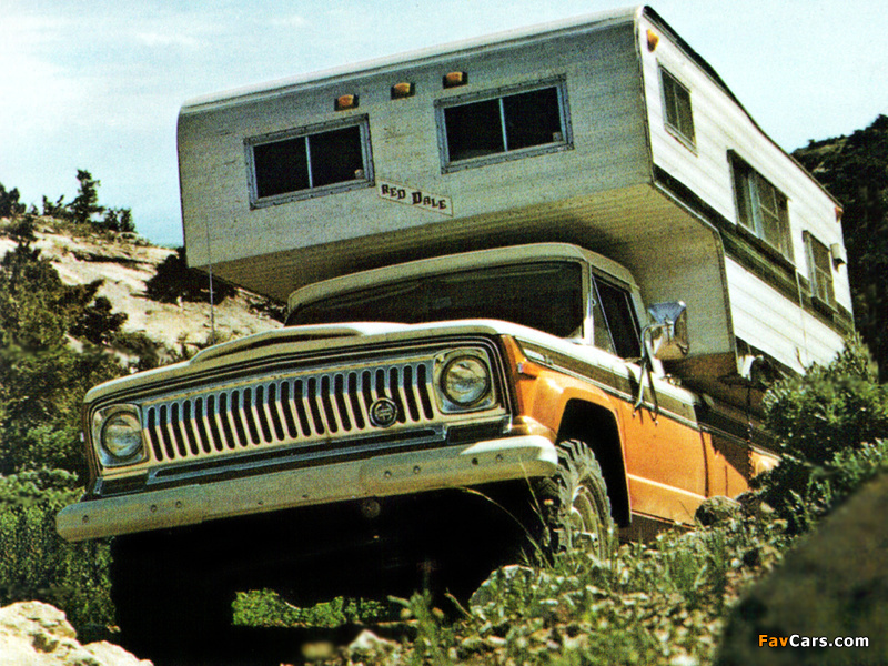 Jeep J10/J20 Red Dale Camper 1973 wallpapers (800 x 600)