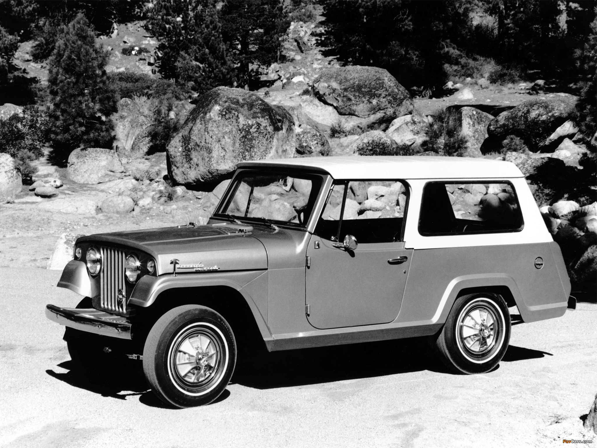 Jeep Jeepster Commando Station Wagon 1967–71 photos (2048 x 1536)