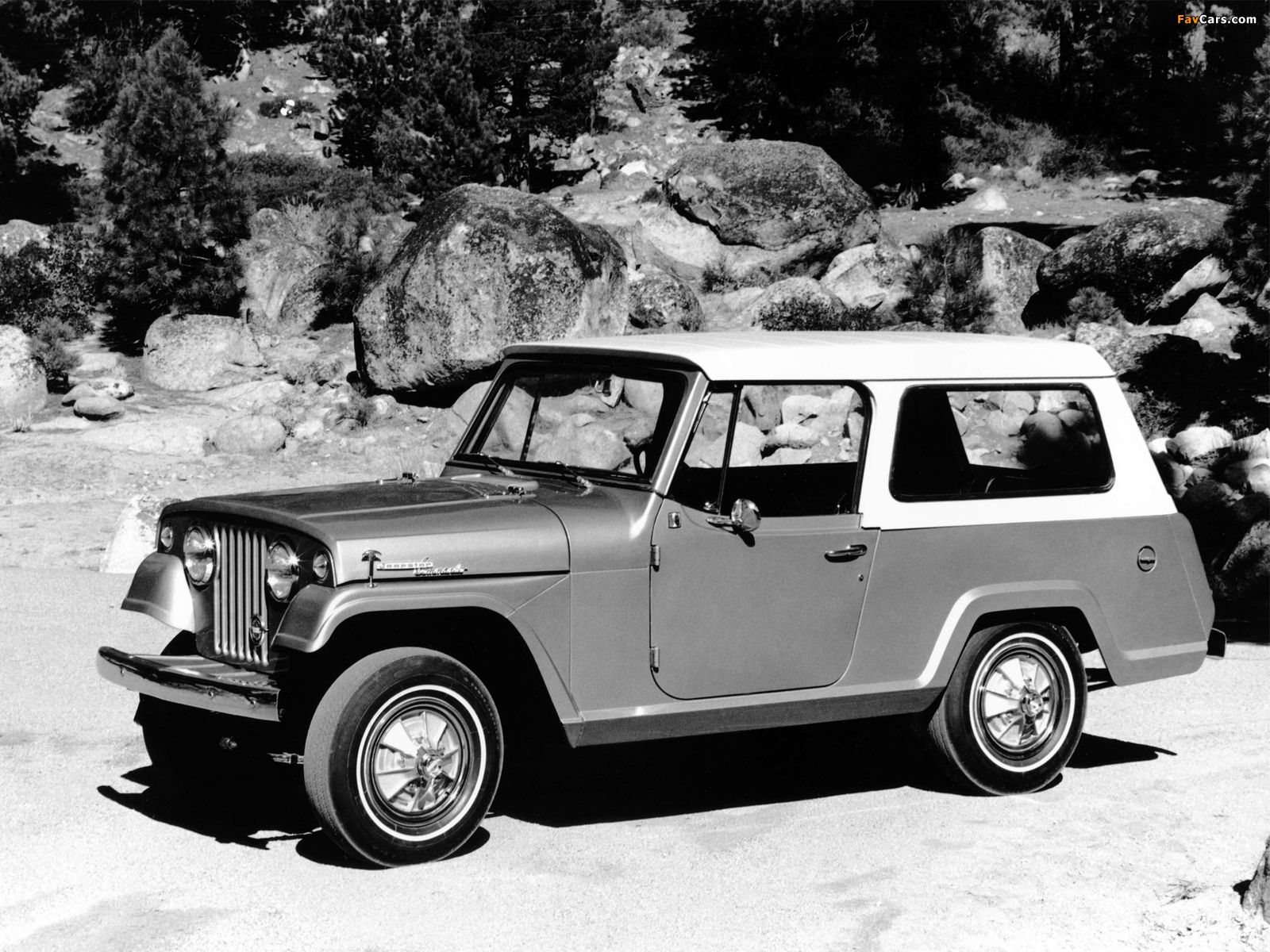 Jeep Jeepster Commando Station Wagon 1967–71 photos (1600 x 1200)