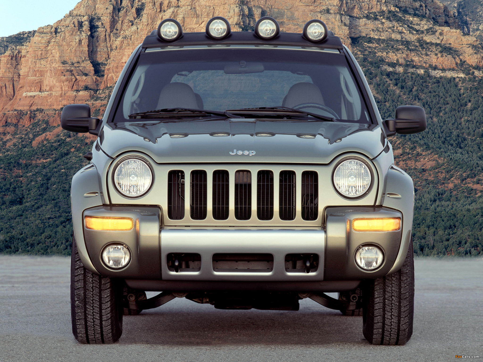 Images of Jeep Liberty Renegade (KJ) 2002–04 (2048 x 1536)