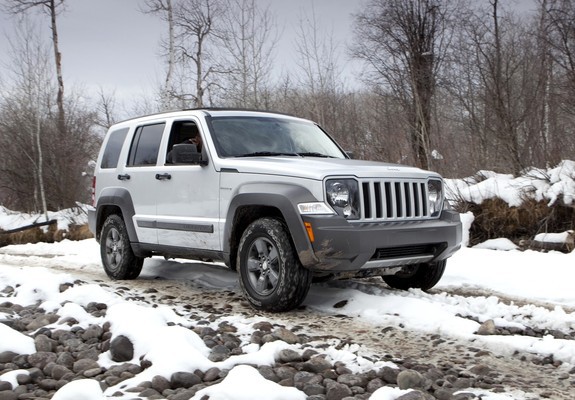 Images of Jeep Liberty Renegade (KK) 2010–11
