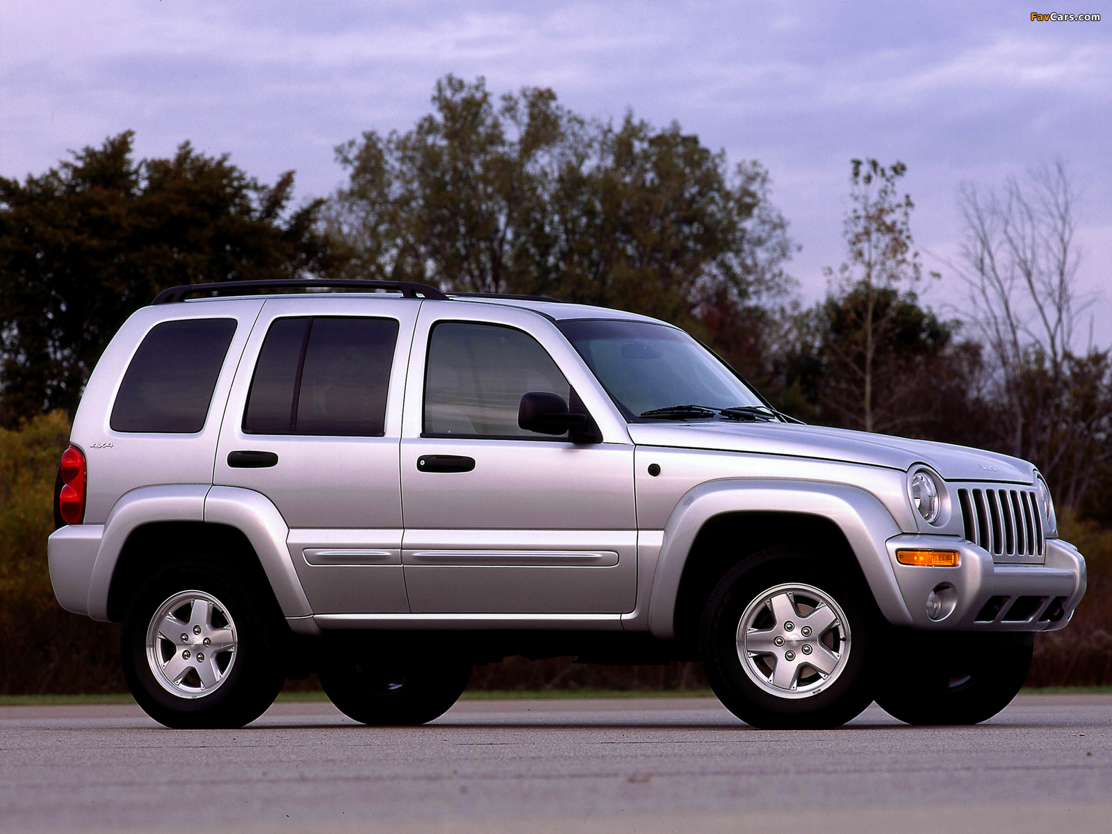 Jeep Liberty Limited (KJ) 2001–04 pictures (1600 x 1200)