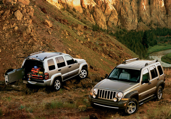 Jeep Liberty Renegade 2005–07 pictures