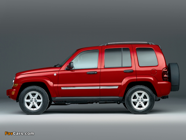 Pictures of Jeep Liberty Limited (KJ) 2004–07 (640 x 480)