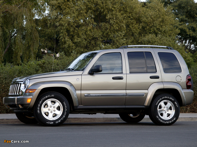 Pictures of Jeep Liberty Limited (KJ) 2004–07 (800 x 600)