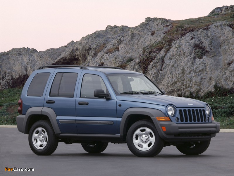 Jeep Liberty Limited 2005–07 wallpapers (800 x 600)