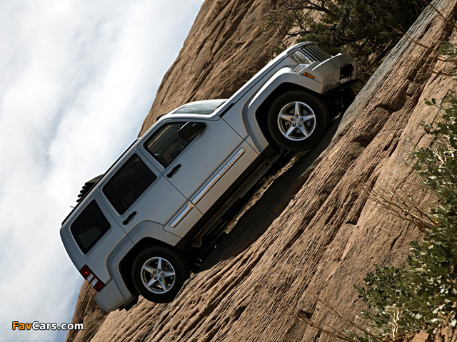 Jeep Liberty 2007 wallpapers (640 x 480)