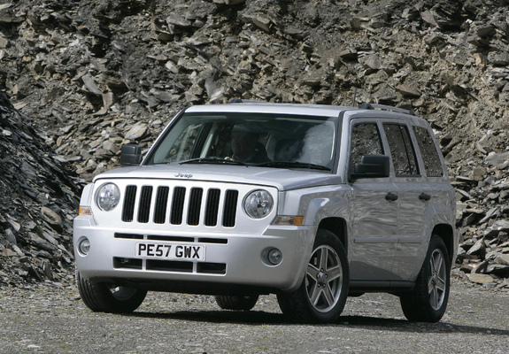 Images of Jeep Patriot UK-spec 2007–10