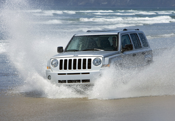 Images of Jeep Patriot 2007–10