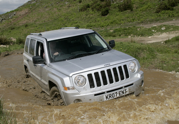 Jeep Patriot UK-spec 2007–10 images