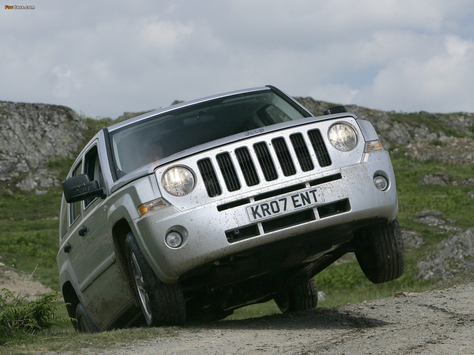 Jeep Patriot UK-spec 2007–10 photos (1600 x 1200)