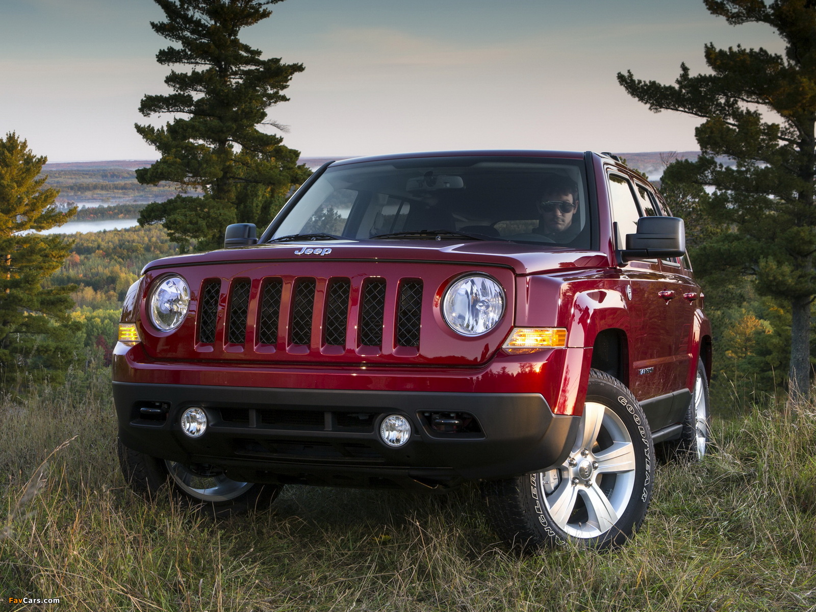 Jeep Patriot 2010 wallpapers (1600 x 1200)