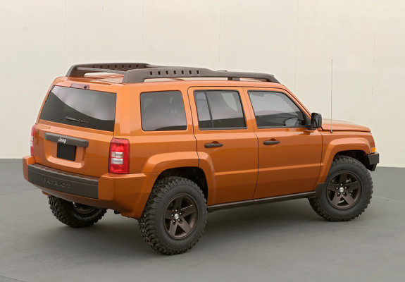 Photos of Jeep Patriot SEMA Concept 2006