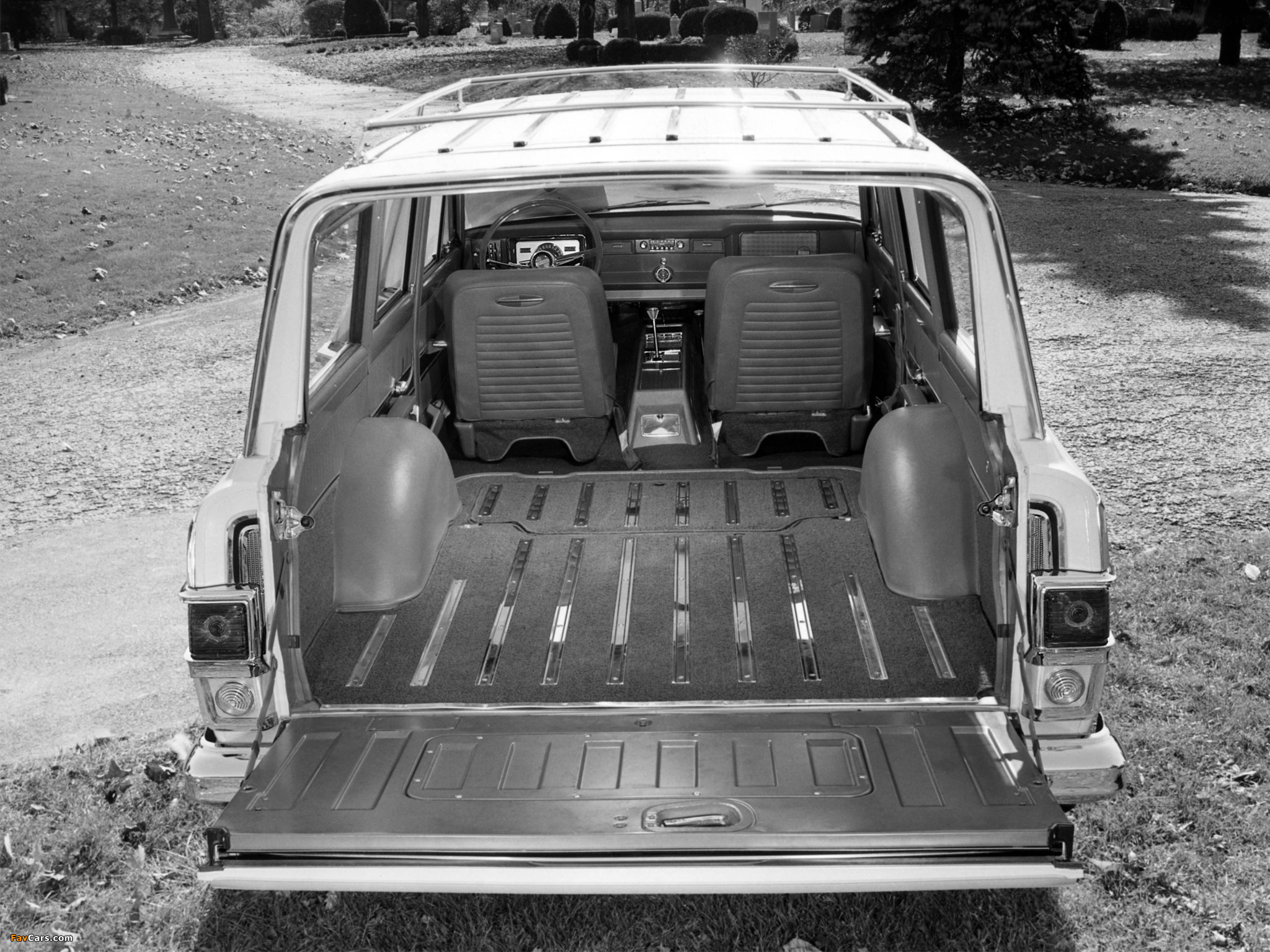 Photos of Jeep Super Wagoneer 1966 (2048 x 1536)