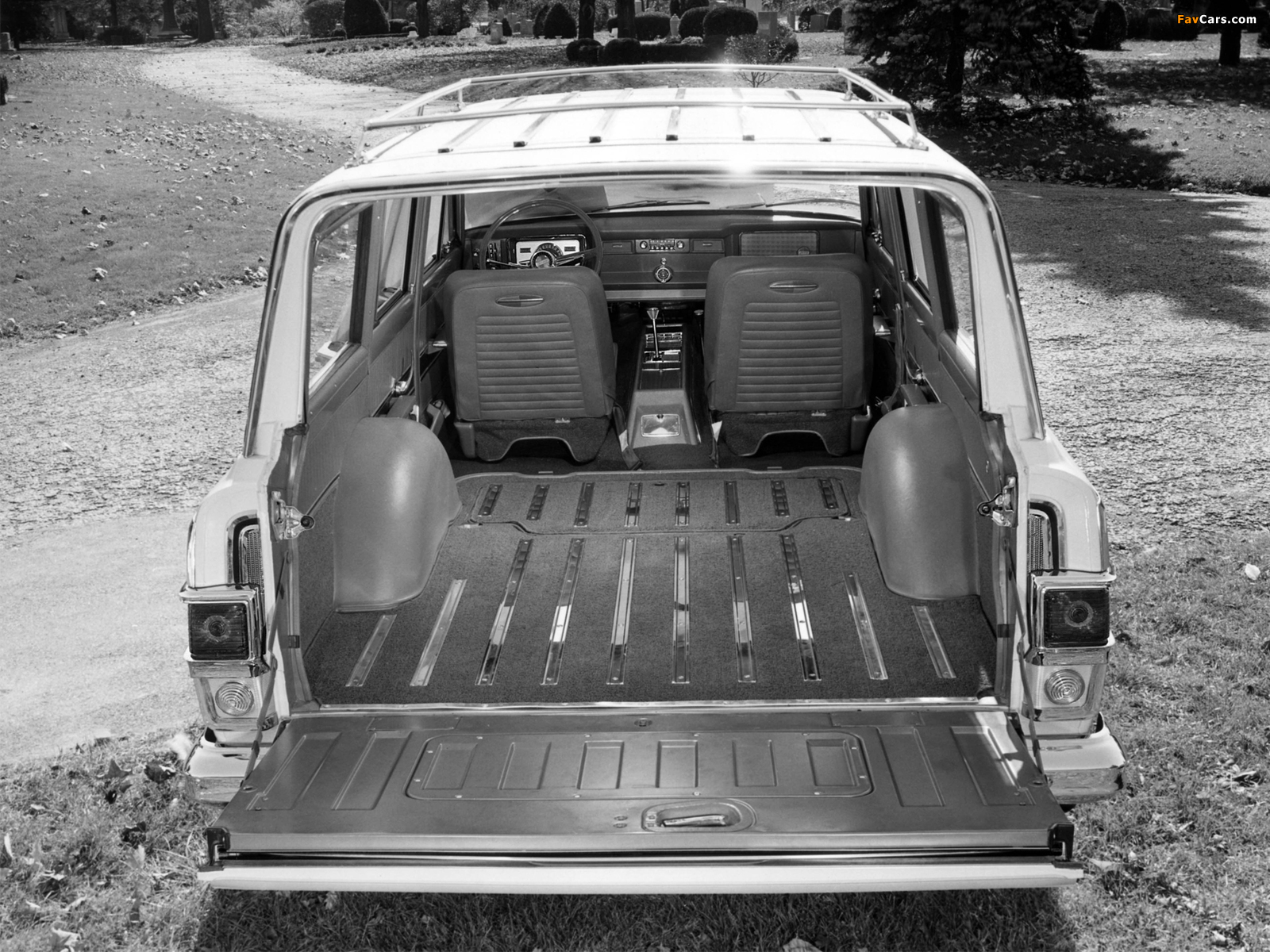 Photos of Jeep Super Wagoneer 1966 (1600 x 1200)