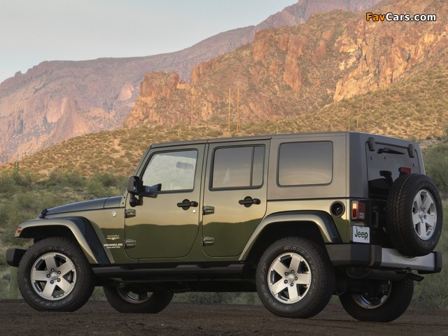 Images of Jeep Wrangler Unlimited Sahara (JK) 2006–10 (640 x 480)