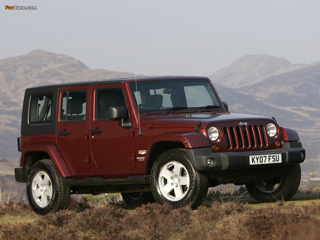 Images of Jeep Wrangler Unlimited Sahara UK-spec (JK) 2007–11 (1024 x 768)
