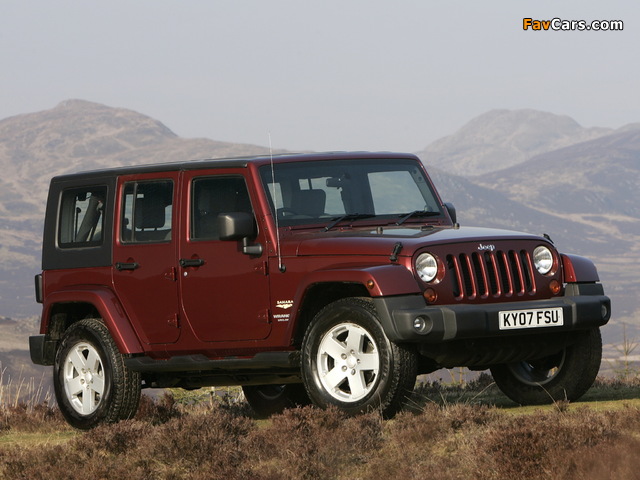 Images of Jeep Wrangler Unlimited Sahara UK-spec (JK) 2007–11 (640 x 480)