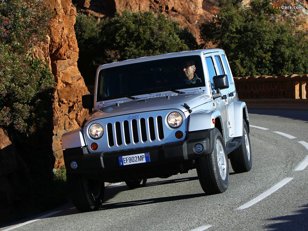 Images of Jeep Wrangler Sahara Unlimited (JK) 2011 (1024 x 768)